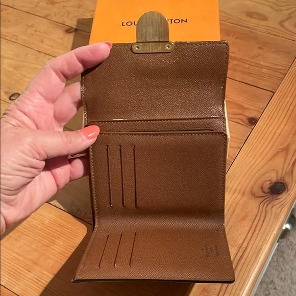 Louis Vuitton Brown Monogram Wallet with box - Picture 9 of 11